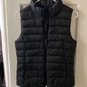 Gap Black Puffy Vest size XS